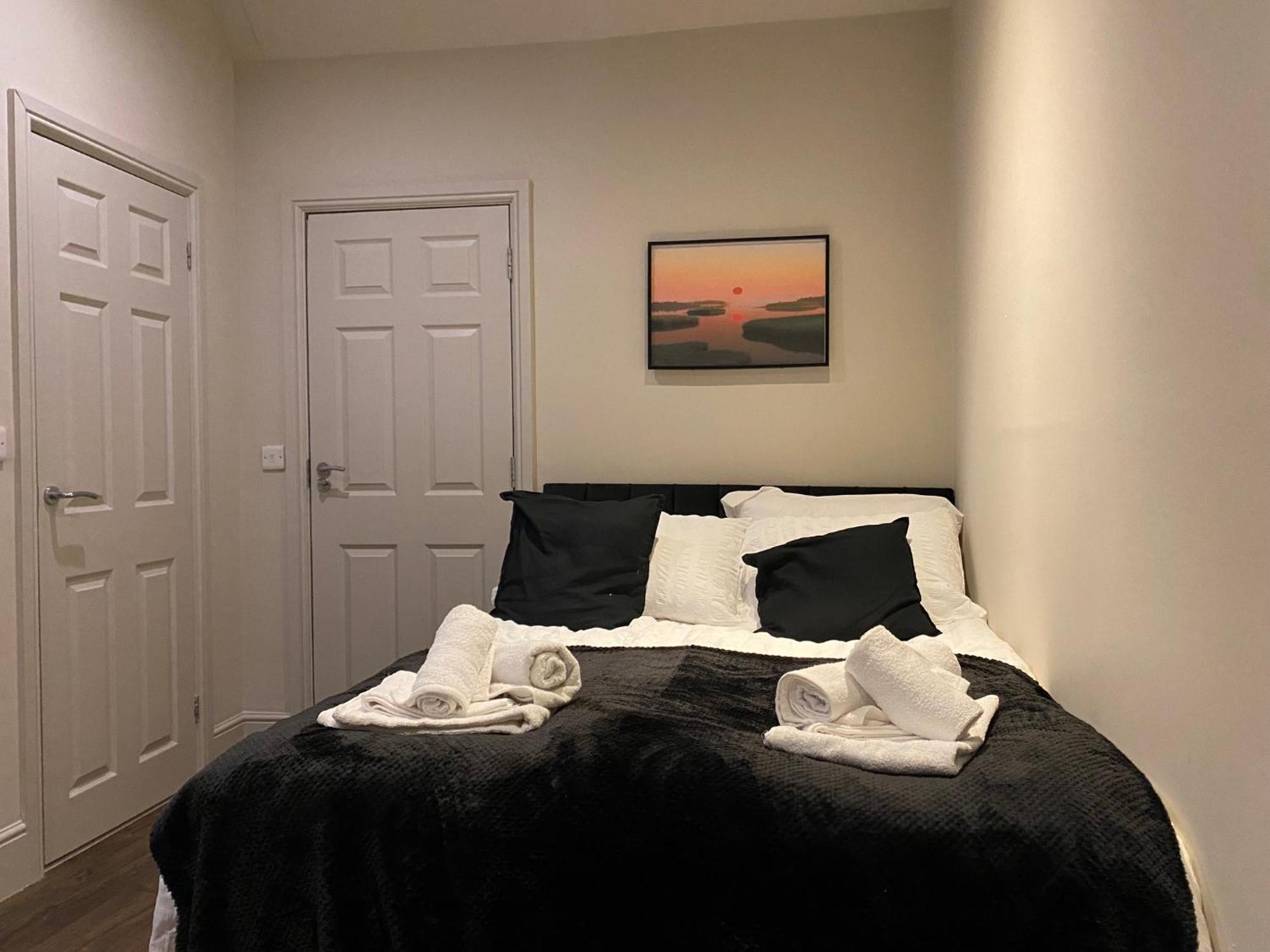 Stunning King Suite Apartment In The Heart Of Leeds City Center Exterior foto