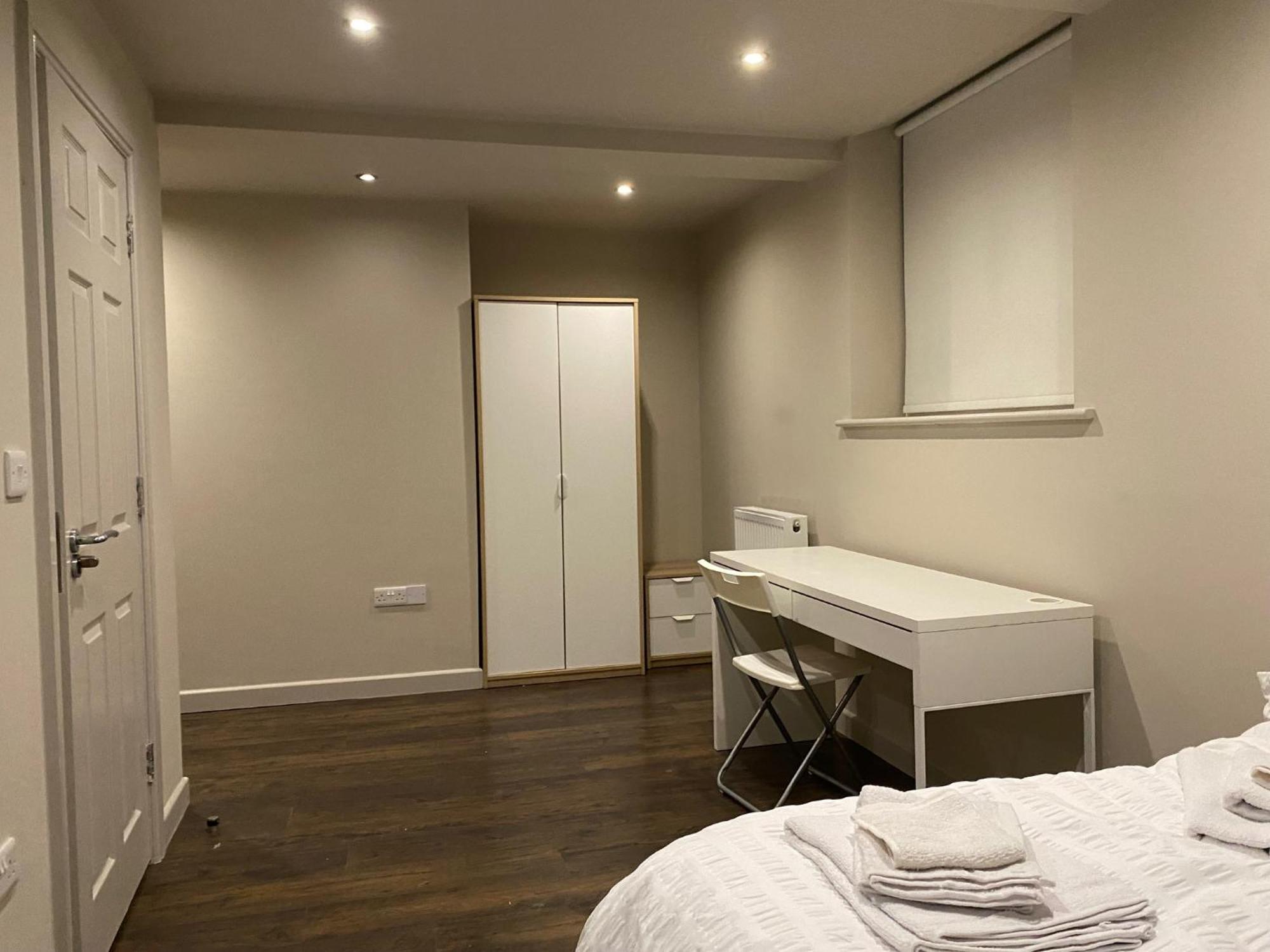 Stunning King Suite Apartment In The Heart Of Leeds City Center Exterior foto