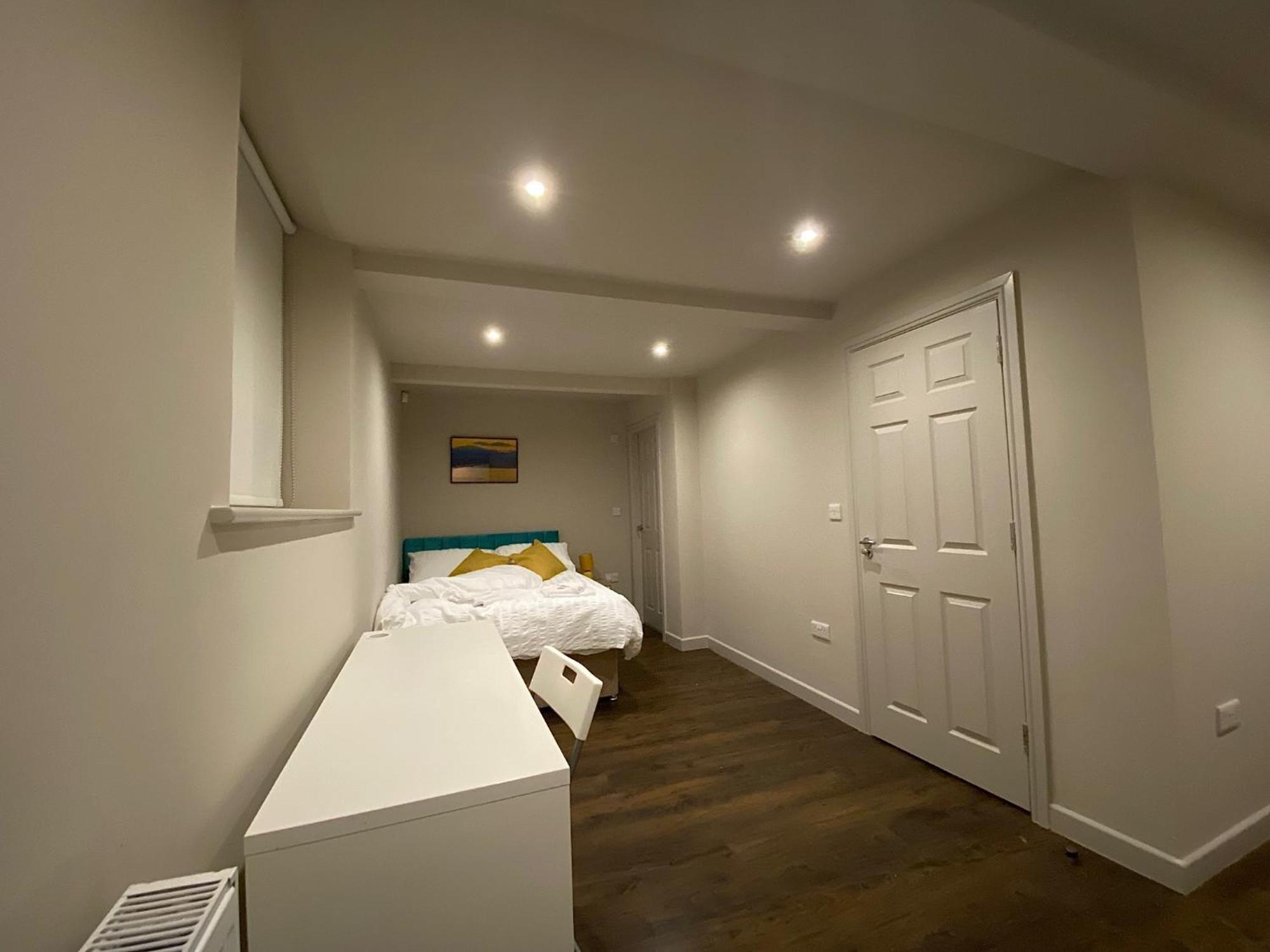 Stunning King Suite Apartment In The Heart Of Leeds City Center Exterior foto